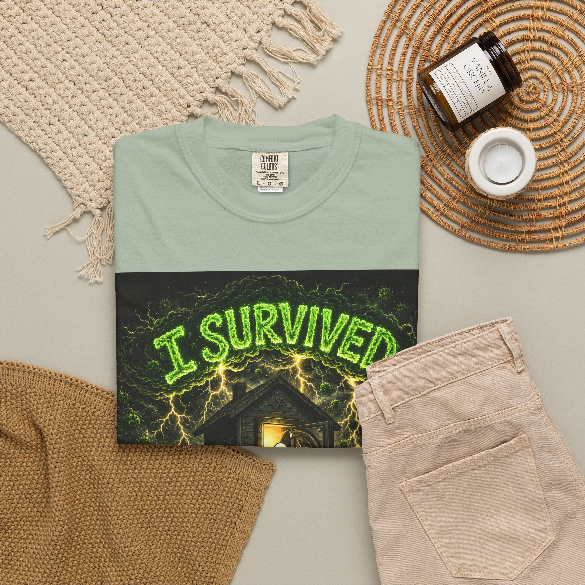 Sobreviví al 2020 — T1:E1 "COVID-19: El Coronavirus" | Camiseta unisex teñida de una pieza, Edición Pandemia