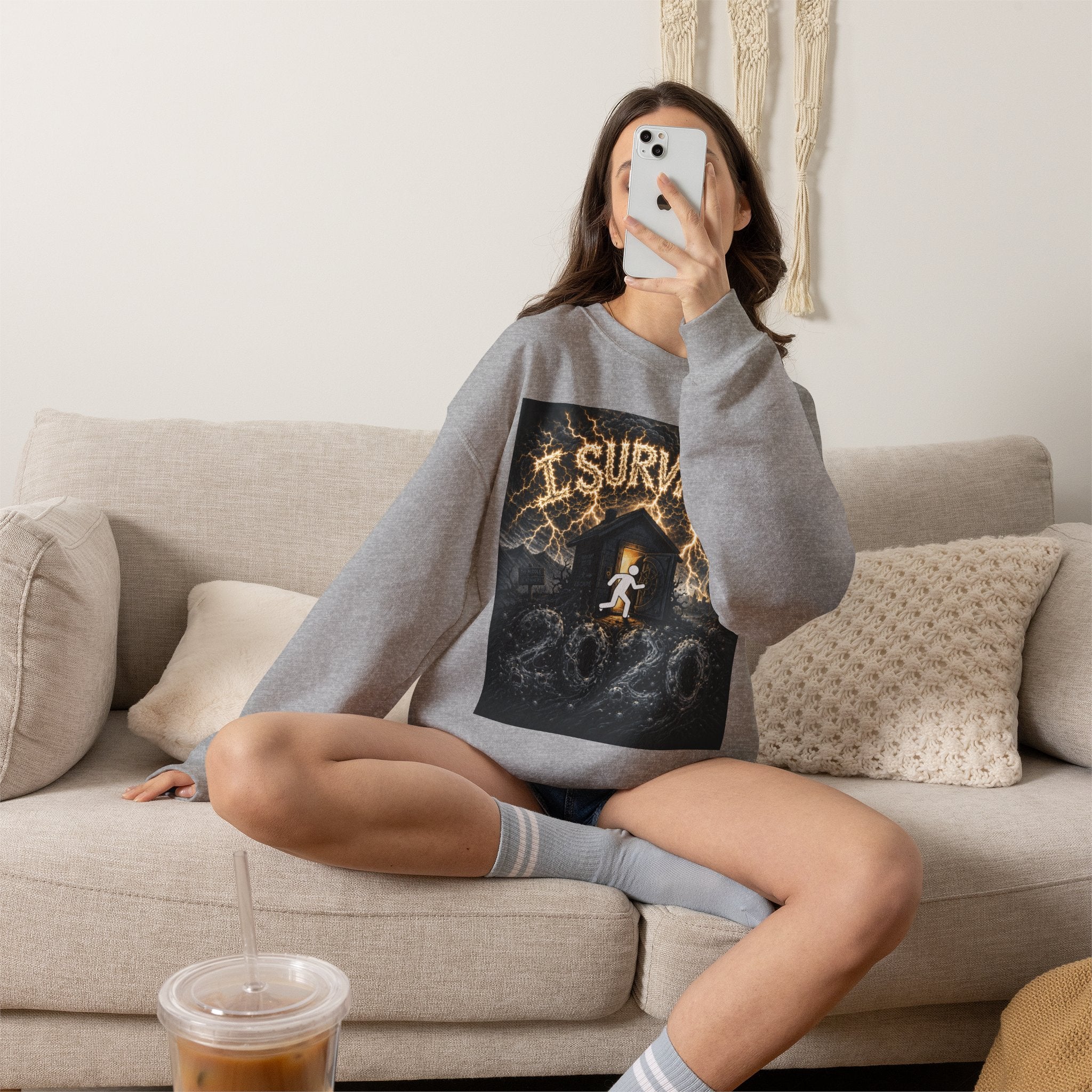 I Survived 2020 — Original PILOT Design Unisex Heavy Blend™ Crewneck Sweatshirt