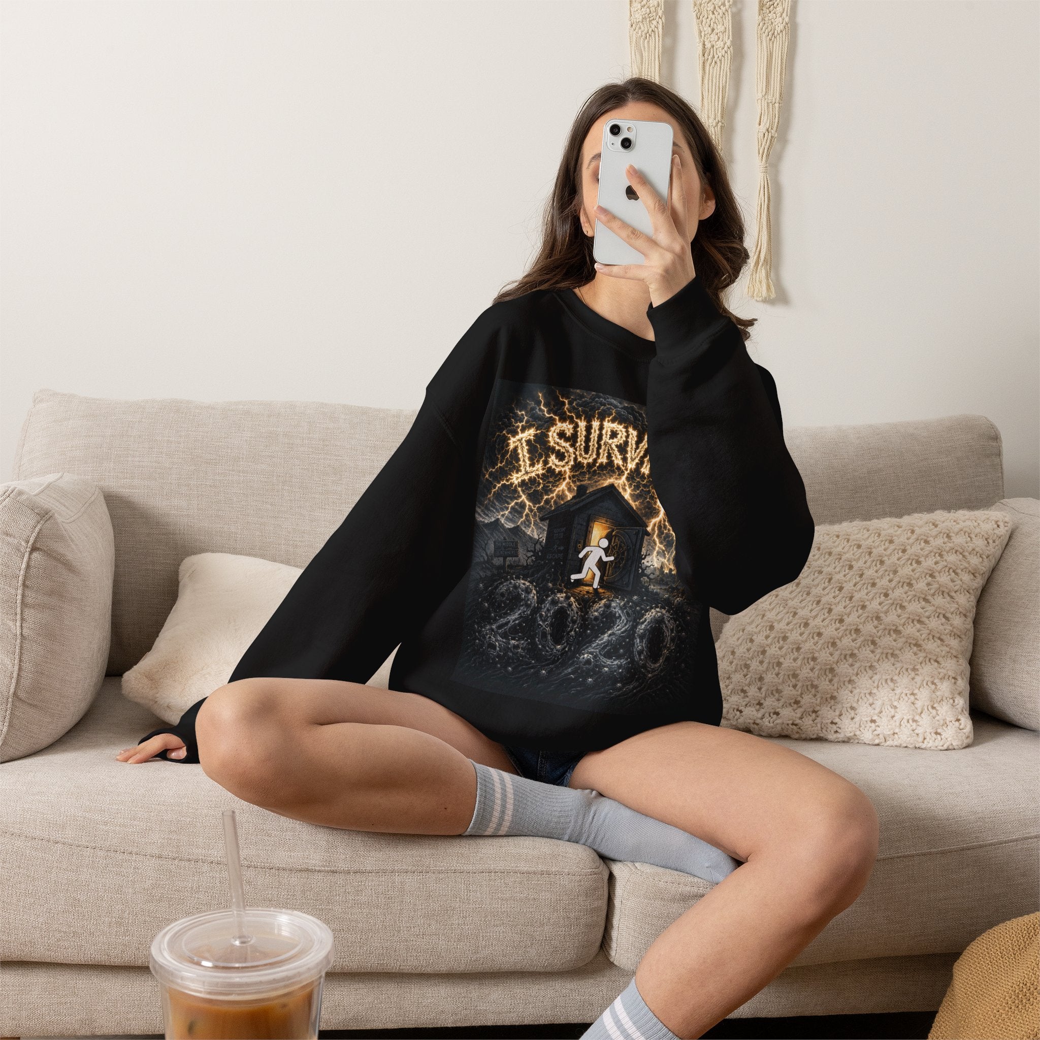 I Survived 2020 — Original PILOT Design Unisex Heavy Blend™ Crewneck Sweatshirt