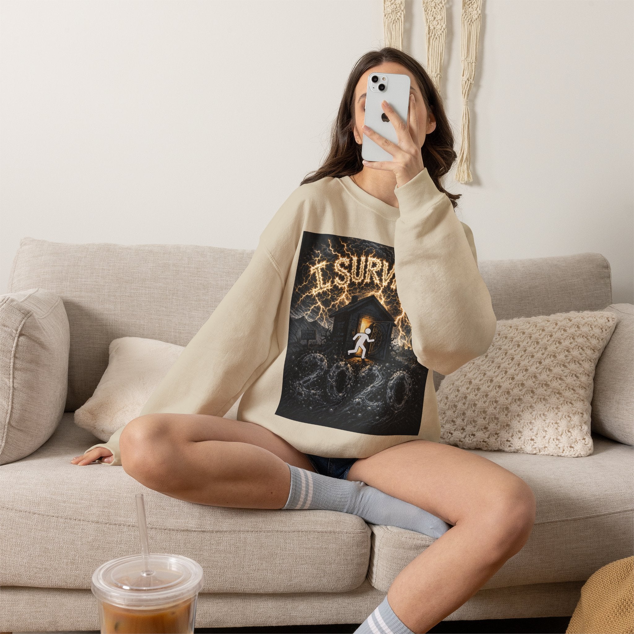 I Survived 2020 — Original PILOT Design Unisex Heavy Blend™ Crewneck Sweatshirt